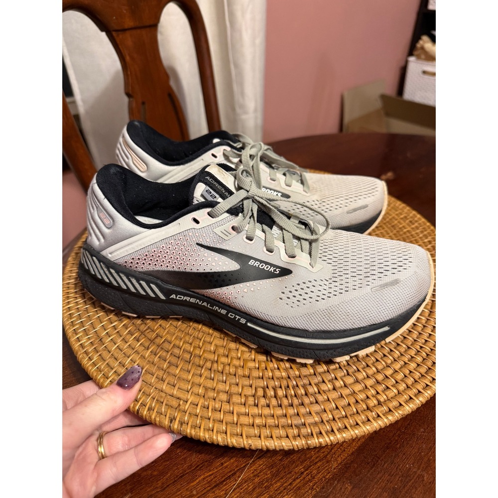 Brooks Adrenaline GTS 22 Womens Running Shoes Grey Black 1203531B035 Size 9